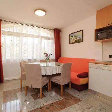 Sandy Apartment *
