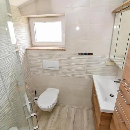 Apartament Sandy Nin